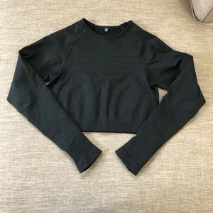 Alphalete Athletics Long Sleeve Crop